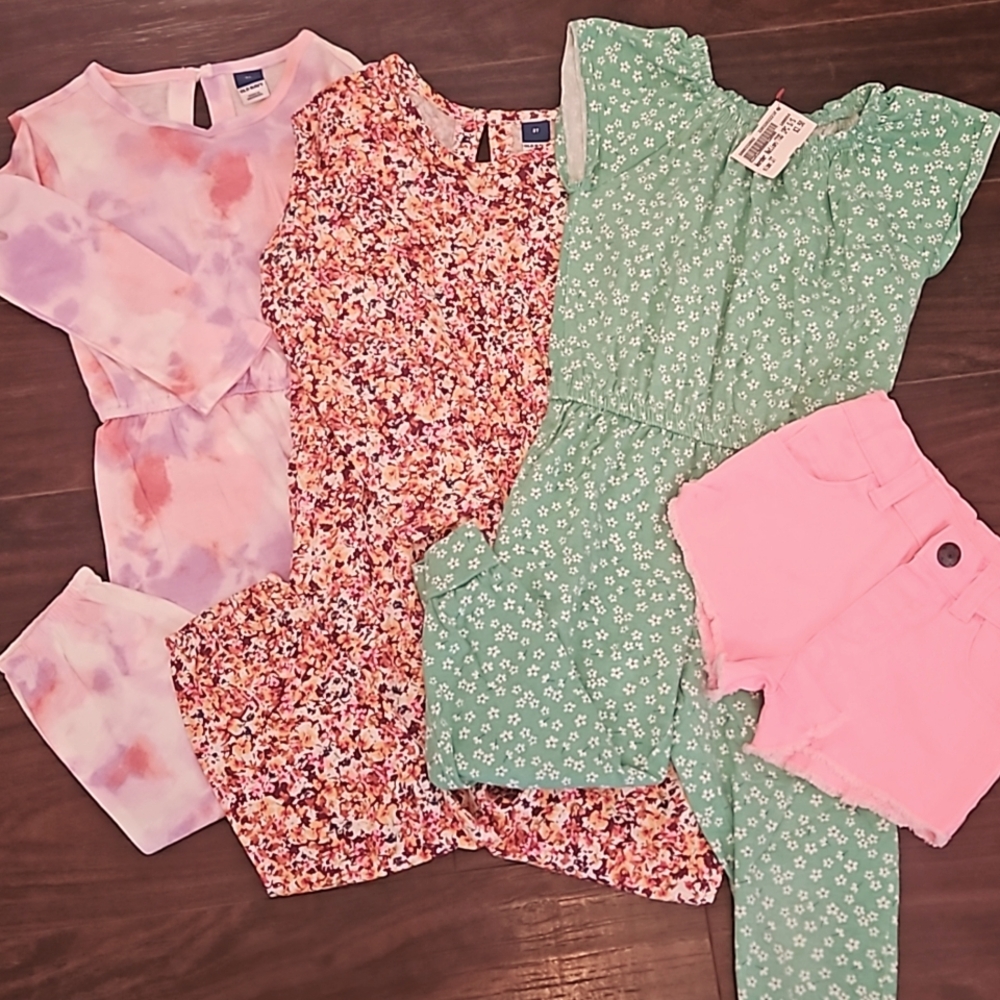 SIZE 3T Rompers